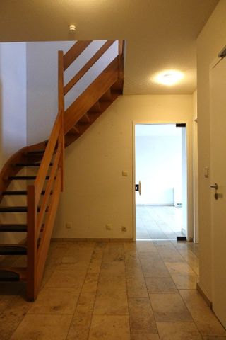 Ruim duplex appartement te Gistel met autostaanplaats - Photo 2