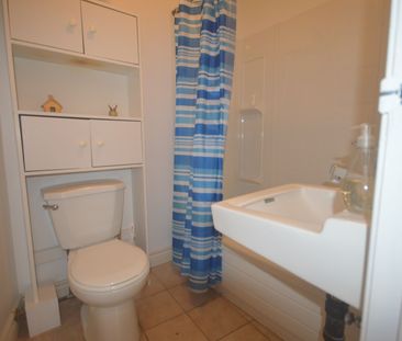 For Lease - 64 Holland Street Unit# Upper #1, Bradford West Gwillim... - Photo 6