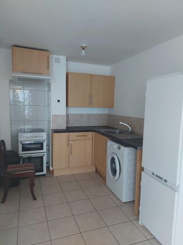 Studio to rent - Photo 3