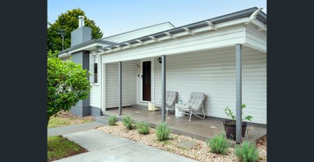 Charming Family Home in Quiet Location! (WITH FRUITING MANGO TREE!) - Photo 3