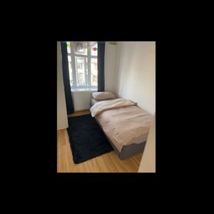 Room in a Shared House, Capel Gardens, IG3 - Photo 2