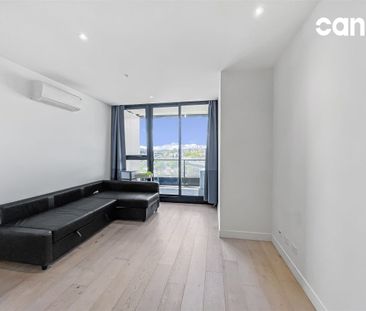 Unfurnished Modern One-Bedroom Apartment in Convenient West Melbourne Location - Photo 1