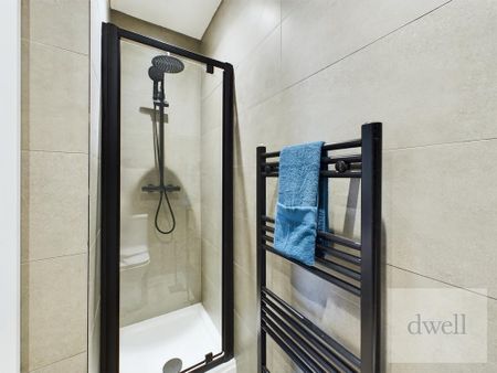 1 bedroom in a house share to rent - Photo 2