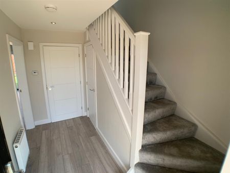 3 bed detached house to rent in Pilkington Road, Doncaster, DN3 - Photo 3