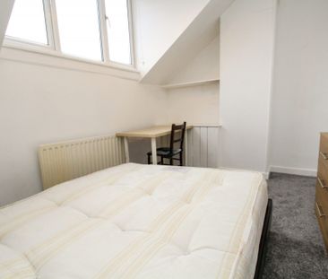 Hessle Terrace, Leeds - Photo 2