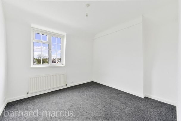 The Broadway, Stoneleigh - Photo 1