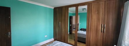 5 bedroom semi-detached house to rent - Photo 4