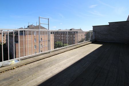 Dakappartement met groot zuid-terras en zicht op het Rivierenhof te huur te Deurne! - Foto 2