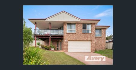 Family Home in a Leafy, Private Setting - Photo 4