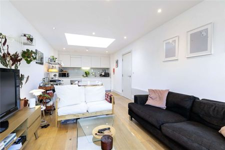 We are delighted to be offering a two bedroom apartment in the stylish Hornsey Road Baths development. - Photo 3
