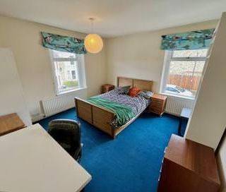 3 bedroom private hall to rent - Photo 6