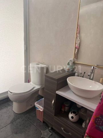 Casa en Renta con Jardín y Estudio en Lomas de Padierna | Espacios Amplios - Photo 3