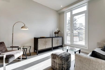 Vic on Fifth — 2 Bed 2 Bath - Penthouse - Photo 5