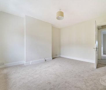 3 bedroom apartment to rent - Photo 4