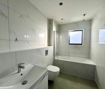 5 bedroom semi-detached house to rent - Photo 2