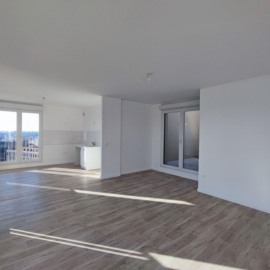 location Appartement T4 DE 99.3m² À BOBIGNY - Photo 1