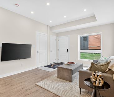 For Lease - 12 SMALLWOOD Drive Unit# A, Toronto, Ontario - Photo 4