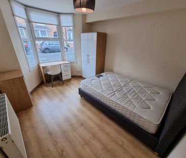 3 Bed Student Accommodation - Photo 2