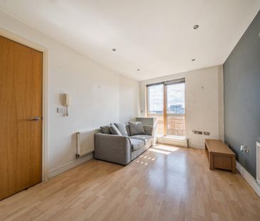 1 bedroom Flat To Let Total Size: 453 SQ FT - Photo 2
