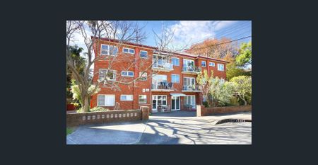 3 Bedroom North Facing Apartment, Don't Miss This! - Photo 5