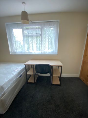 Room in a Shared House, Thimbler Road, CV4 - Photo 4