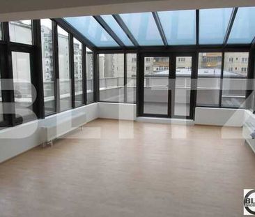 Apartament 4 camere,98 mp utili, terasa de 45 mp, 2 locuri de parcare - Photo 2