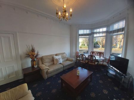 4 bedroom semi-detached house to rent - Photo 3