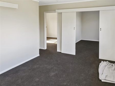 St Johns - Rennovated 1 bedroom + Office - Photo 4