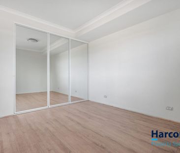 Stylish 4th Floor Apartment with Huge Balcony & Sweeping Hill Views - Photo 3