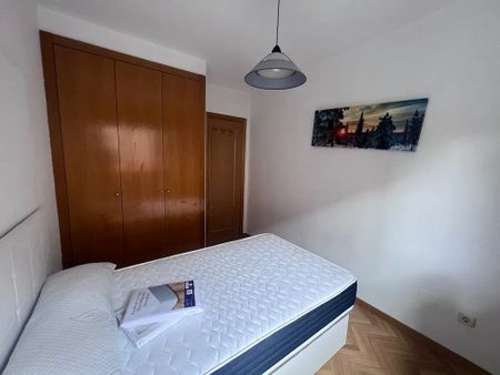 Calle Ladera de los Almendros, Madrid, Community of Madrid 28032 - Photo 2