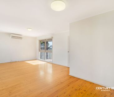 Immaculate Family Home - Photo 3