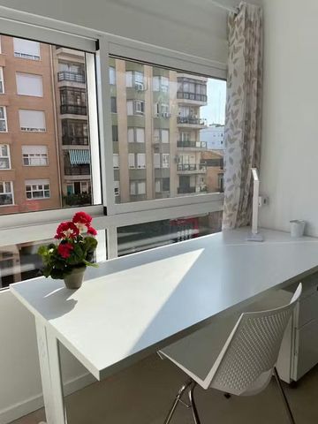 Avinguda del Port, Valencia, Valencian Community 46024 - Photo 5