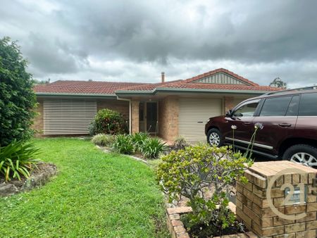 Spacious 4-Bedroom Family Home in Ferny Grove - Photo 5