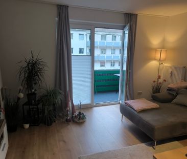 Sehr schöne helle 2 Zi.-Whg. ca. 58qm in der Helgolandstrasse 13, F... - Photo 1