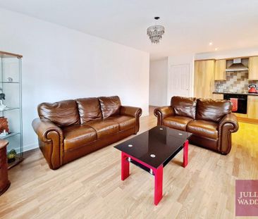 2 bedroom flat to rent - Photo 3