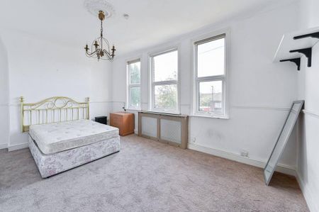 5 bedroom end of terrace house to rent - Photo 5