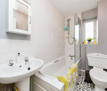 2 bedroom terraced house to rent - Photo 6