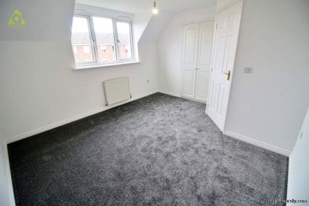 3 bedroom property to rent in Westhoughton - Photo 2