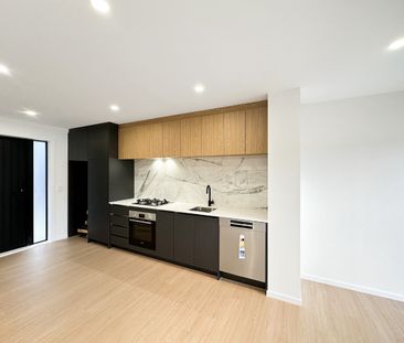 Modern living, great location in Upper Hutt - Photo 5