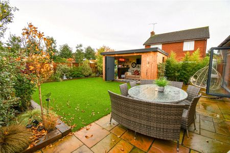 Cornfield Close, CH66 2YU, Ellesmere Port - Photo 2
