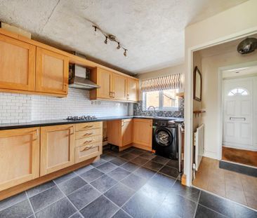 2 bedroom semi-detached house to rent - Photo 6