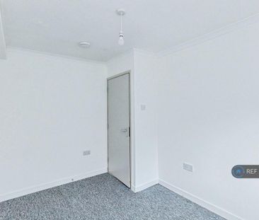 4 bedroom terraced house to rent - Photo 6