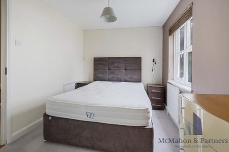 5 bedroom townhouse to rent - Photo 2