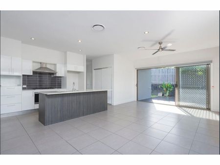 7 Jindalba Drive, Coomera - Photo 4