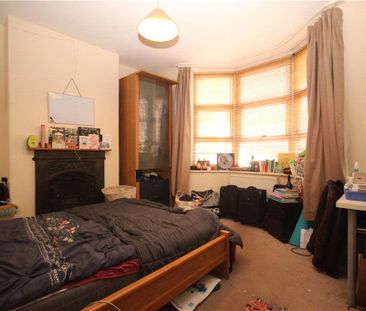 Guildford Park Road, Guildford, Surrey, GU2 7NA - Photo 5