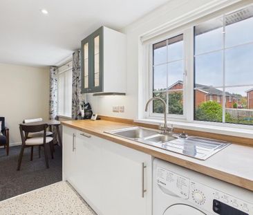 28 Strathearn Court, Holywood, BT18 9NR - Photo 4