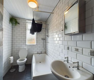 3 bedroom terraced house to rent - Photo 6