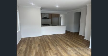 Limited-Time Offer – Stylish Ensuite Room in Modern Co-Living Home, 1 Week Free! $300 P/W (Negotiable) - Photo 4
