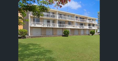 Waterfront Living in the Heart of Tweed Heads - Photo 4