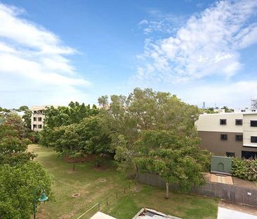 Contemporary Apartment - Secure Access - Photo 6